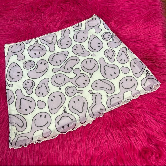 Smiley Skirt - Picture 6 of 6